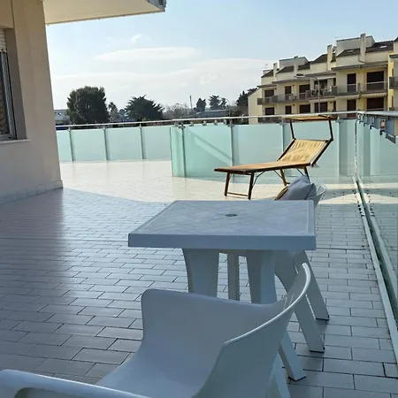 Apartament Marcelli, Bilocale Fronte Mare Con Ampio Terrazzo Vista Mare - M146 *