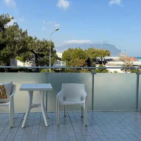 Apartament Marcelli, Bilocale Fronte Mare Con Ampio Terrazzo Vista Mare - M146